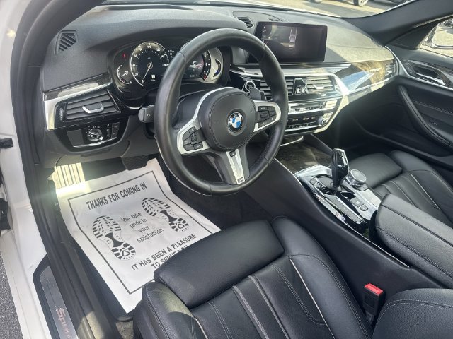 Used 2019 BMW 530i xDrive w/ Convenience Package AWD/4WD image 10