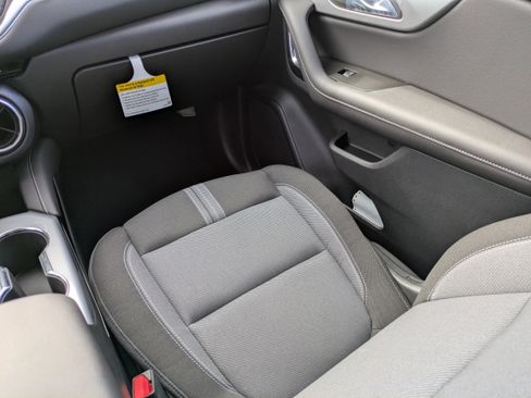 New 2025 Chevrolet Blazer LT w/ Midnight/Sport Edition image 10