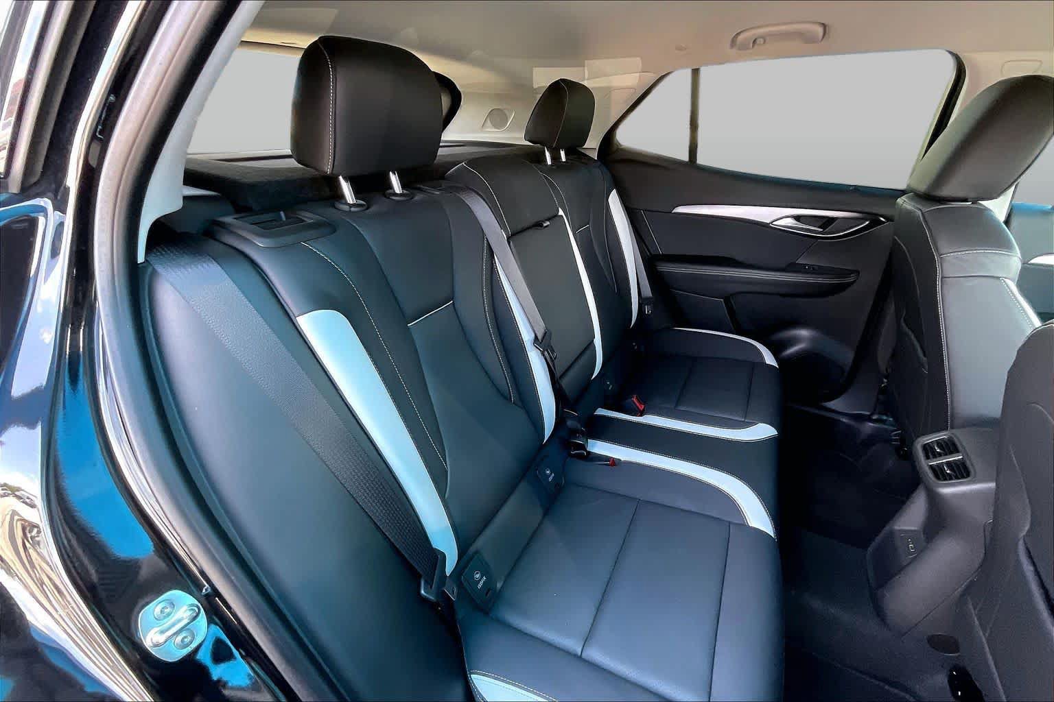 Used 2025 Buick Envision Sport Touring AWD/4WD image 18
