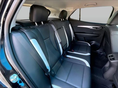 Used 2025 Buick Envision Sport Touring AWD/4WD image 18