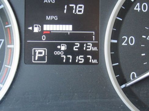 Used 2021 Nissan Kicks S image 33