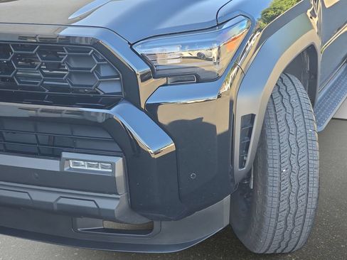 Used 2025 Toyota 4Runner TRD Off-Road Premium w/ Tow Technology Package AWD/4WD image 34