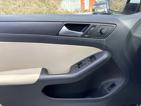 Used 2014 Volkswagen Jetta SE image 8