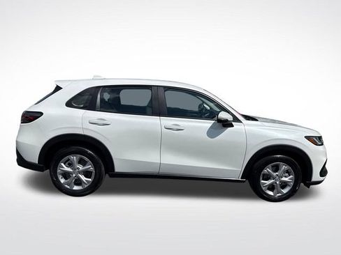 Certified 2025 Honda HR-V LX image 6