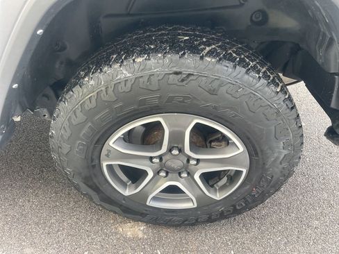 Used 2021 Jeep Wrangler Sport S image 13