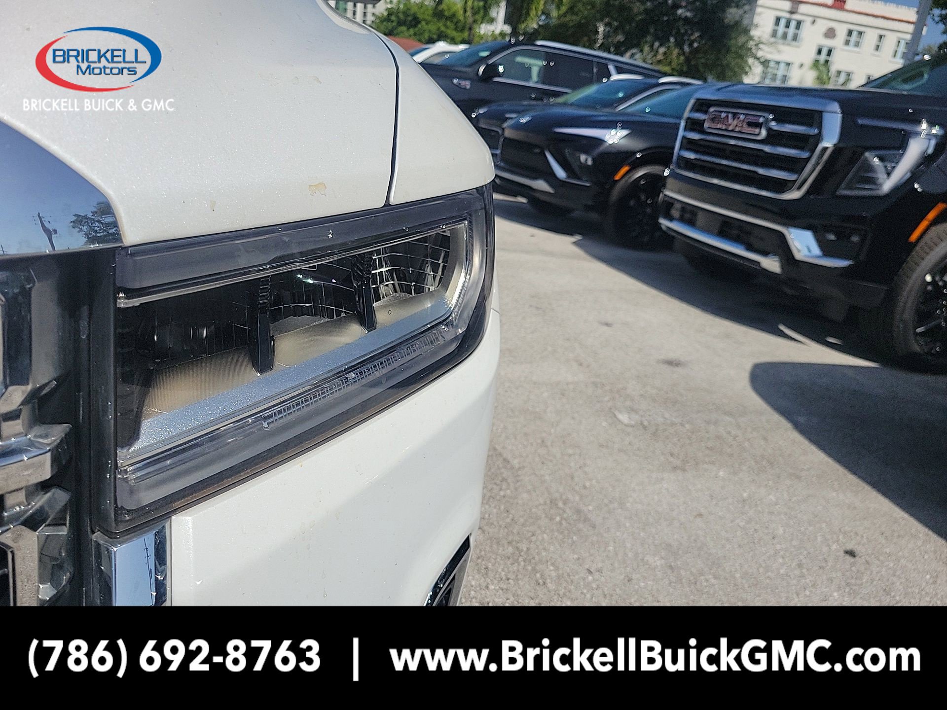 Used 2023 GMC Acadia Denali w/ Denali Ultimate Package FWD image 4