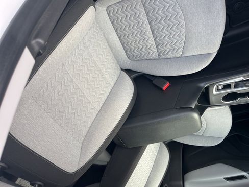 Used 2023 Chevrolet Equinox LT image 10