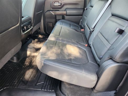 Used 2022 GMC Sierra 3500 Denali w/ Denali Black Diamond Edition image 28