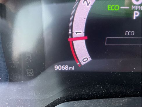 Certified 2025 Toyota Corolla XSE FWD image 24