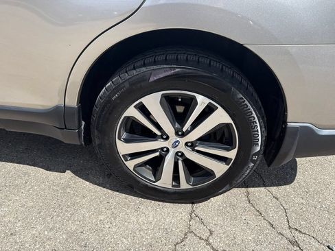 Used 2019 Subaru Outback 2.5i Limited w/ Popular Package #2 AWD/4WD image 13