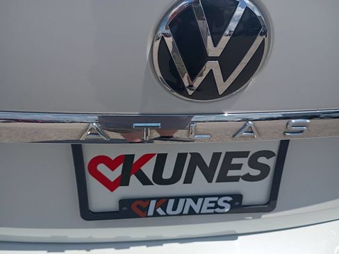Used 2023 Volkswagen Atlas SEL Premium AWD/4WD image 47