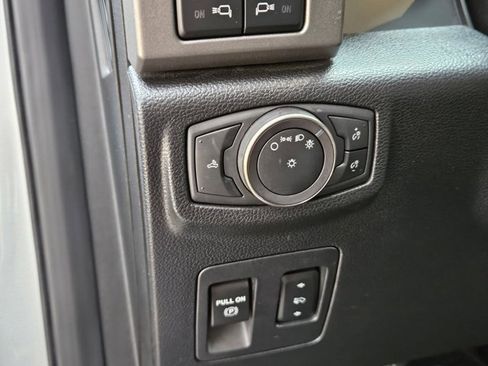 Used 2019 Ford F150 Raptor w/ Equipment Group 802A Luxury AWD/4WD image 24