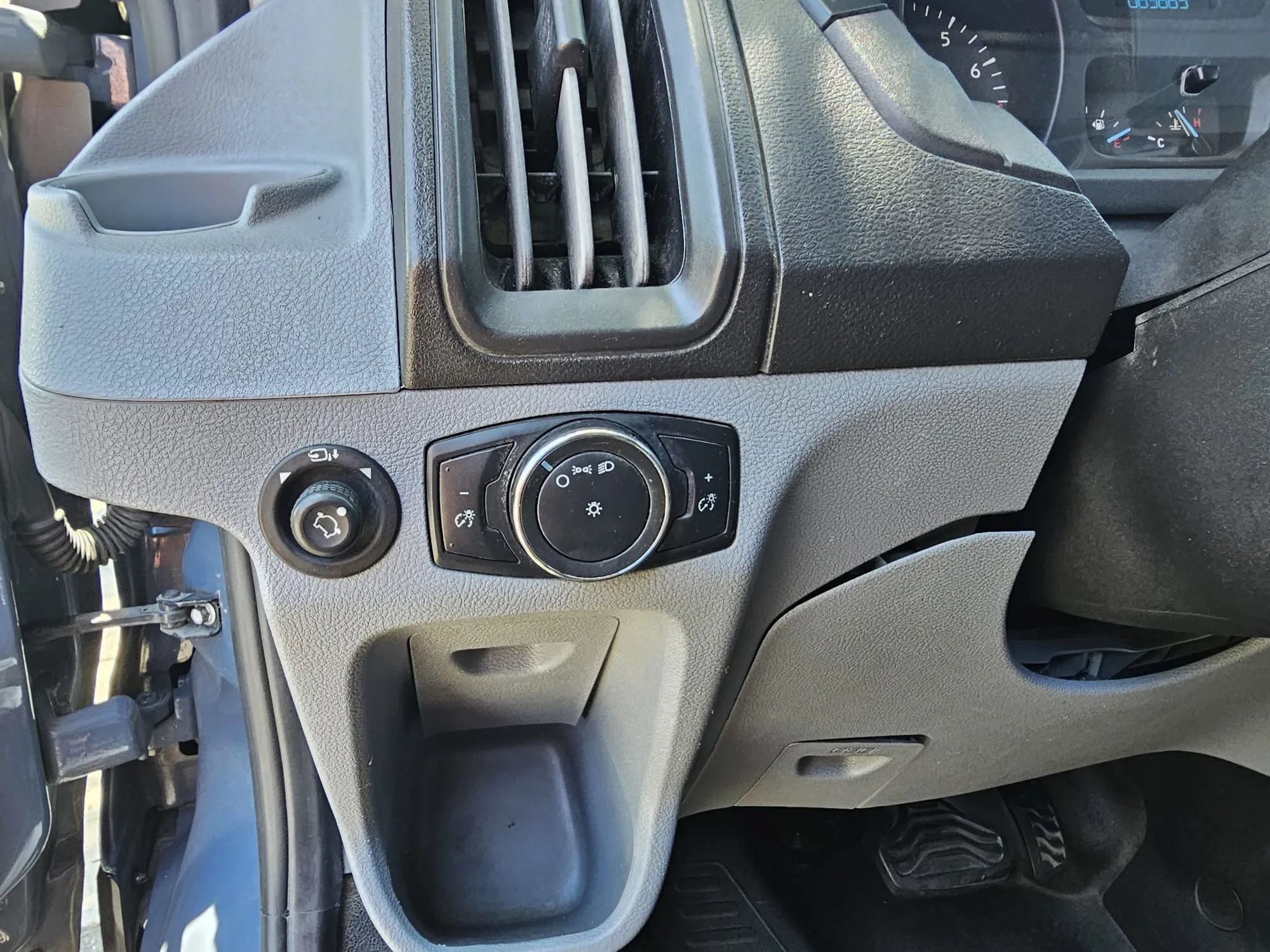 Used 2019 Ford Transit 250 148 High Roof Extended RWD image 26