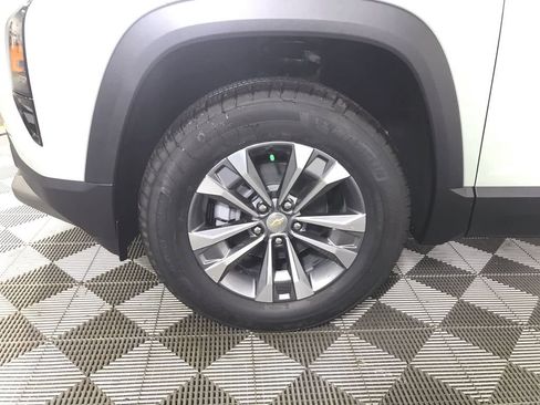 New 2026 Chevrolet Equinox LT w/ Convenience Package II image 5