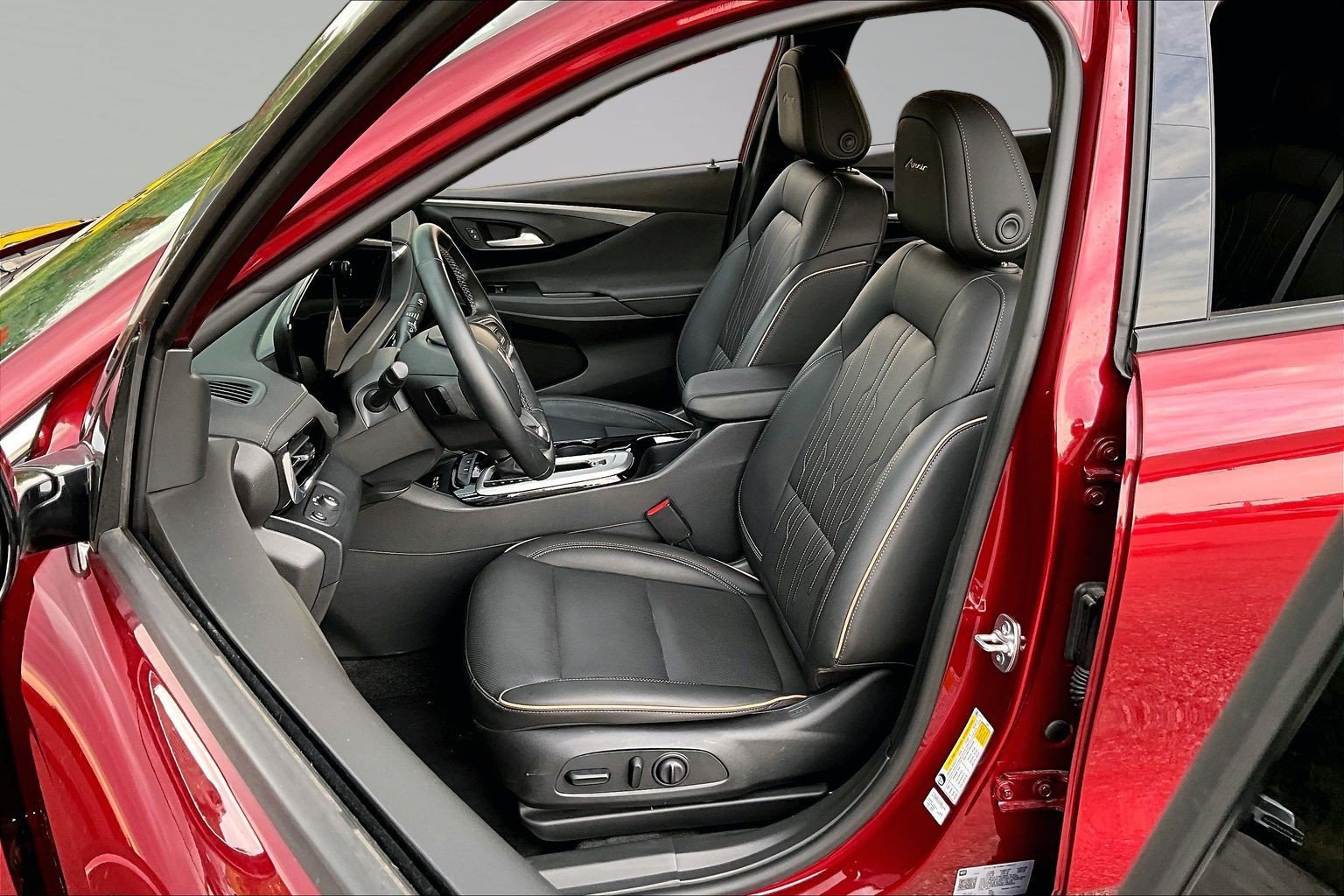 Used 2024 Buick Envista Avenir FWD image 25