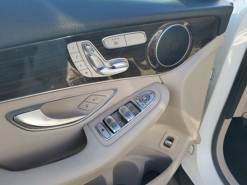 Used 2021 Mercedes-Benz GLC 300 image 18