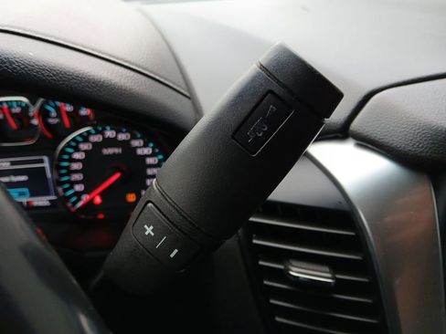 Used 2020 Chevrolet Suburban LT image 10