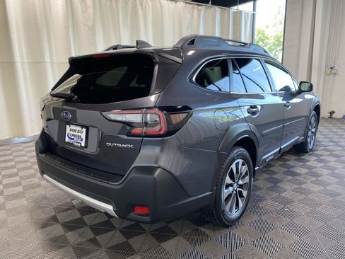 Used 2023 Subaru Outback Limited AWD/4WD image 8