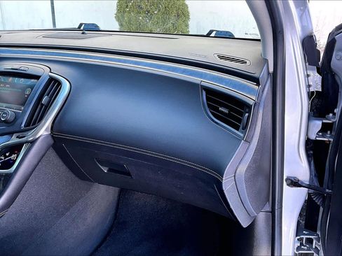 Used 2015 Buick LaCrosse Leather image 19