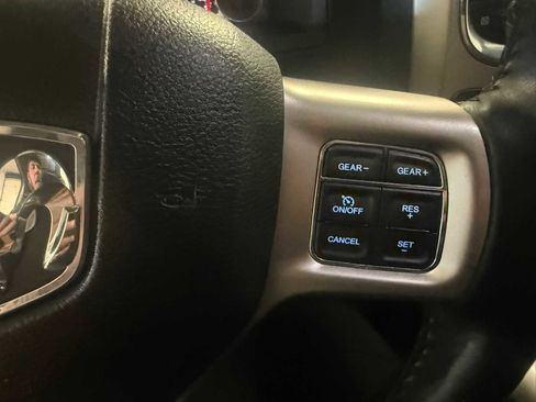 Used 2017 RAM 1500 Laramie w/ Convenience Group AWD/4WD image 31