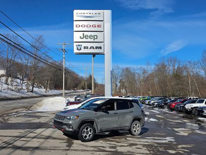 Used 2022 Jeep Compass Trailhawk w/ Trailhawk Convenience Group