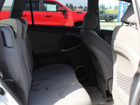 Used 2007 Toyota RAV4 Limited image 17