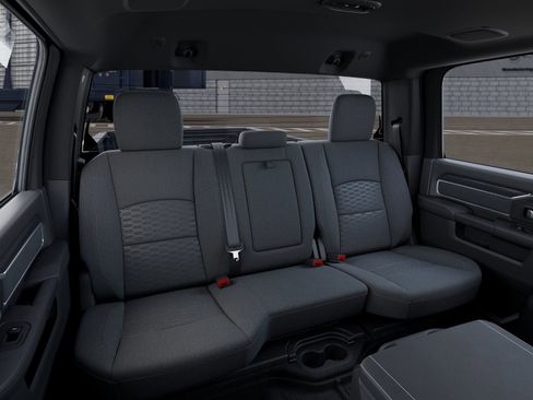 New 2026 RAM 3500 Big Horn AWD/4WD image 15