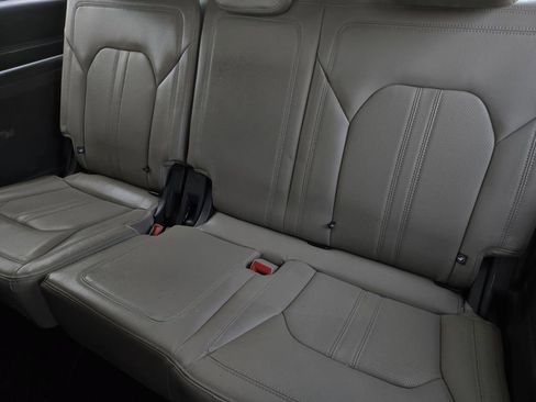 Used 2018 Ford Expedition Limited w/ Equipment Group 301A image 17