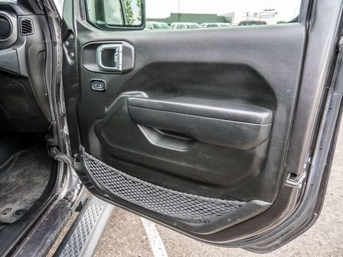 Used 2022 Jeep Gladiator Sport AWD/4WD image 42