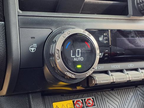 Used 2024 Toyota Tacoma TRD Pro AWD/4WD image 4