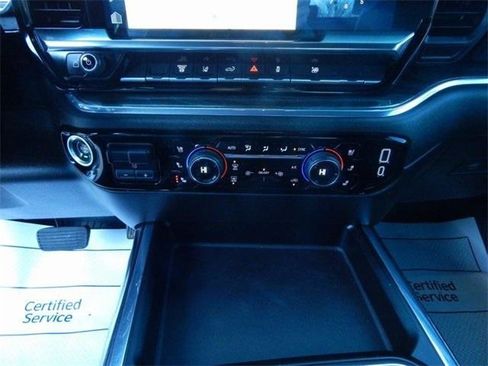 Used 2025 Chevrolet Silverado 2500 LTZ w/ LTZ Convenience Package image 24