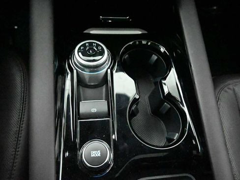Used 2025 Ford Explorer Platinum RWD image 21