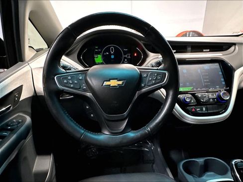 Used 2018 Chevrolet Bolt Premier w/ Driver Confidence II Package FWD image 8