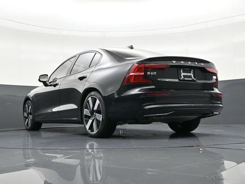 Certified 2024 Volvo S60 T8 Plus image 26