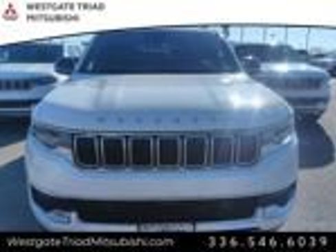 Used 2024 Jeep Wagoneer L Series II w/ Flexible Seating Group image 2