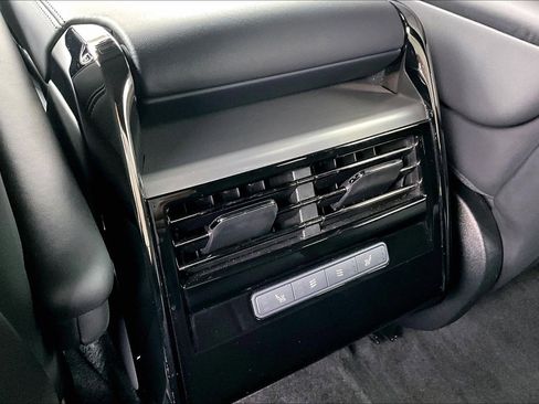 Used 2024 Land Rover Range Rover Sport SE image 33