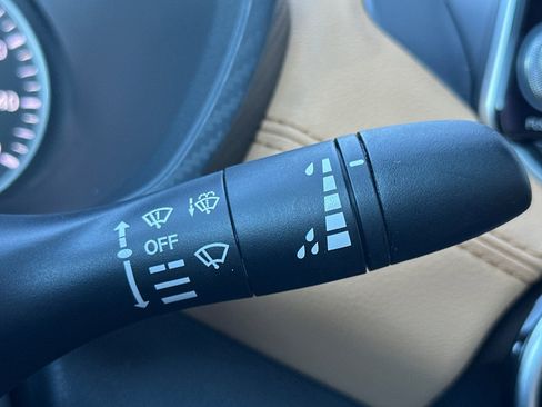 Used 2024 Nissan Sentra SV w/ SV Premium Package image 33