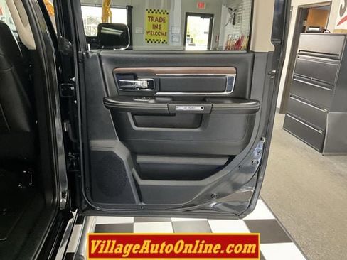 Used 2015 RAM 1500 Laramie w/ Convenience Group AWD/4WD image 32