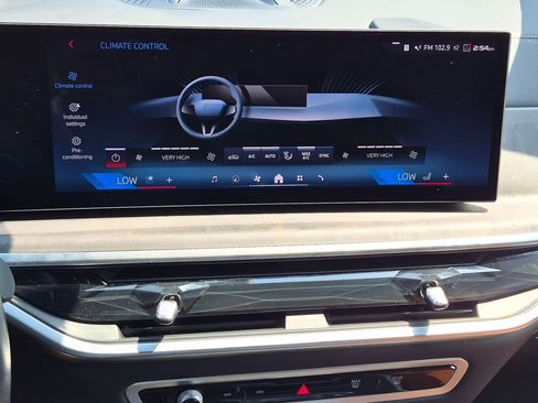 Used 2026 BMW X7 M60i AWD/4WD image 26