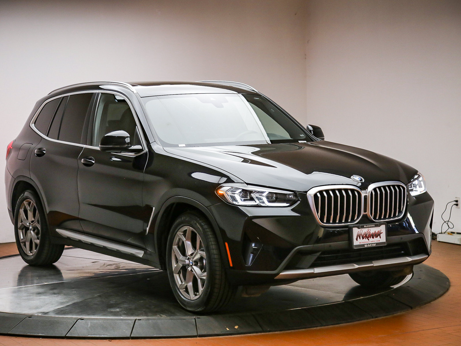 Used 2024 BMW X3 sDrive30i w/ Convenience Package w/ZPA RWD image 3