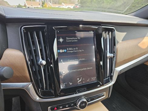 Used 2017 Volvo S90 T6 Inscription w/ Vision Package image 17