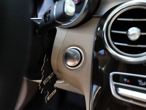 Used 2019 Mercedes-Benz GLC 300 image 22
