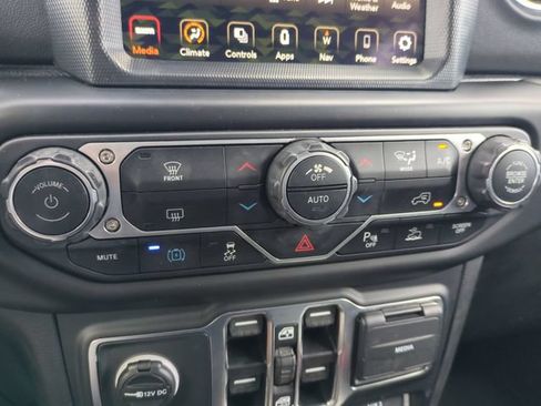 Used 2021 Jeep Wrangler Unlimited Sahara w/ Safety Group AWD/4WD image 26