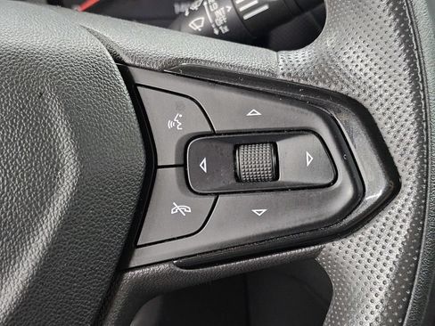 Used 2022 Chevrolet TrailBlazer LT w/ LPO, Blackout Package FWD image 35