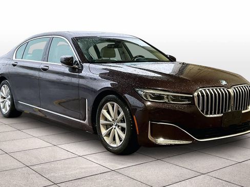 Used 2020 BMW 745e xDrive image 2