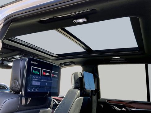 Used 2023 GMC Yukon Denali Ultimate image 16