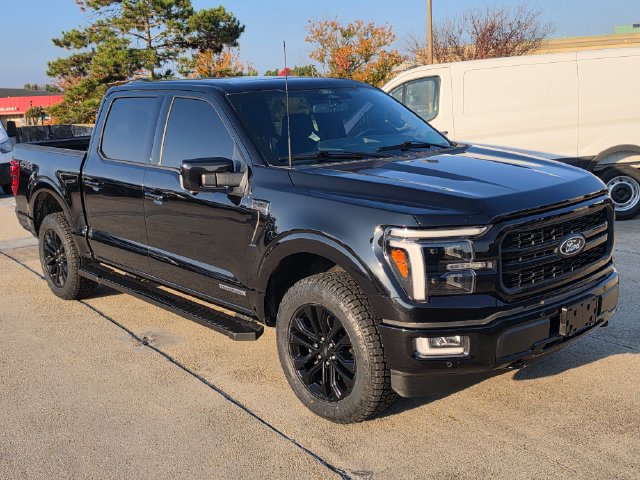Used 2024 Ford F150 Lariat w/ Equipment Group 502A High AWD/4WD image 3