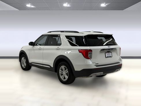 Used 2023 Ford Explorer XLT w/ Equipment Group 202A image 2