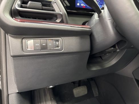 Used 2024 Chevrolet Traverse Z71 w/ Enhanced Driving Package image 27