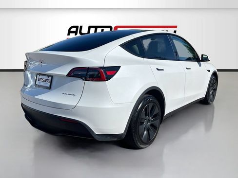 Used 2025 Tesla Model Y Long Range AWD/4WD image 7